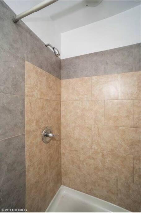 שיקגו The Red Line Apartments מראה חיצוני תמונה
